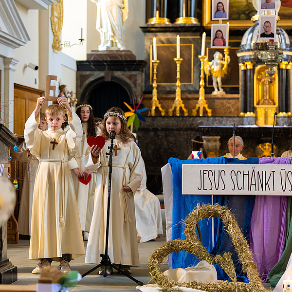 
									Ihr erster «Leib Christi» –Erstkommunion 2026: Bild 3
								