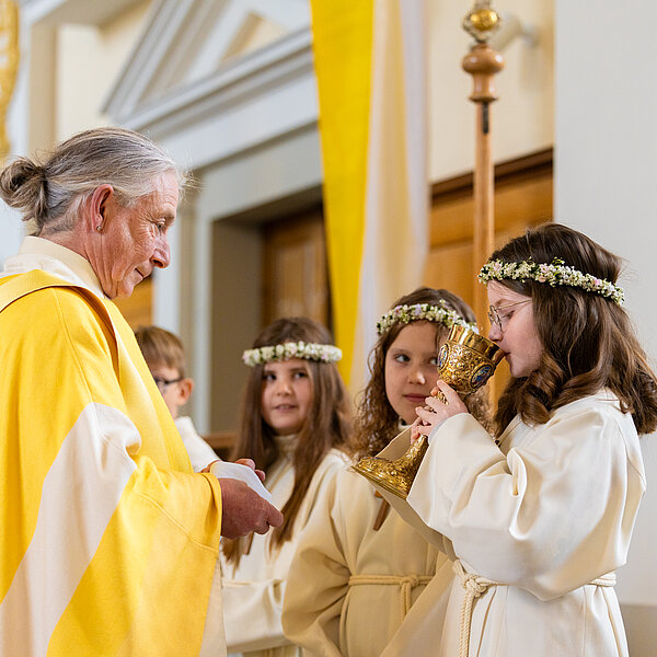 
									Ihr erster «Leib Christi» –Erstkommunion 2026: Bild 4
								