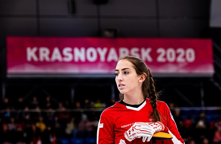 Anna Gut stand im Februar an der Junioren-WM im sibirischen Krasnoyarsk für die Schweiz im Einsatz. (Foto WCF/Emil Cooper)