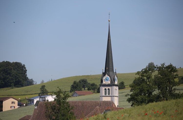 Die Pfarrkirche St. Laurentius in Eich. (Foto Geri Wyss/Archiv)