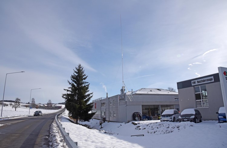 War im Winter ausgesteckt, nun ist das Baugesuch für eine geplante 5G-Antenne im Ebersmoos sistiert. (Foto ham)