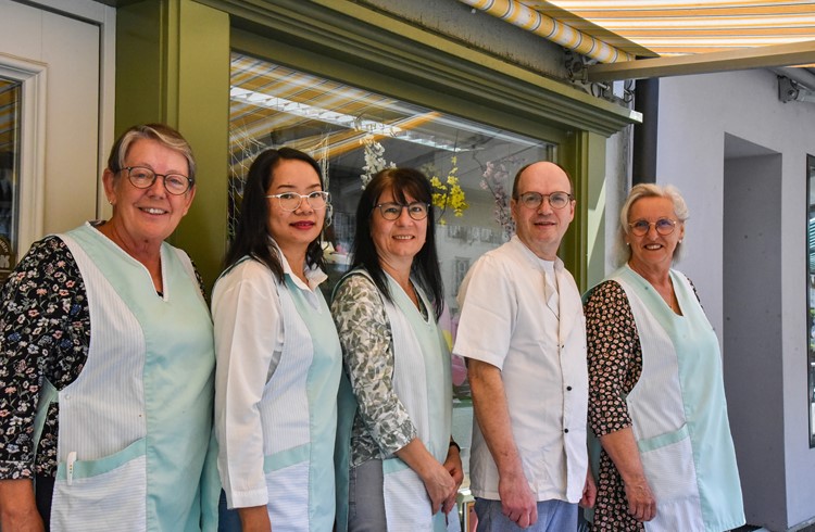Das Team der Städtlibäckerei (von links): Marlis Schaller, Ong Christen, Ursula Wicki, Richard Christen , Brigitte Jaussi. (Foto Franziska Haas)