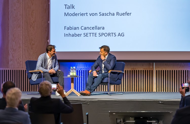 Olympiasieger Fabian Cancellara im Gespräch mit Moderator Sascha Ruefer. (Foto ZVG)