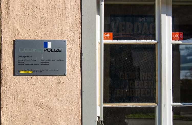 Der Polizeiposten in Sempach schliesst über den Sommer. (Foto fh/archiv)
