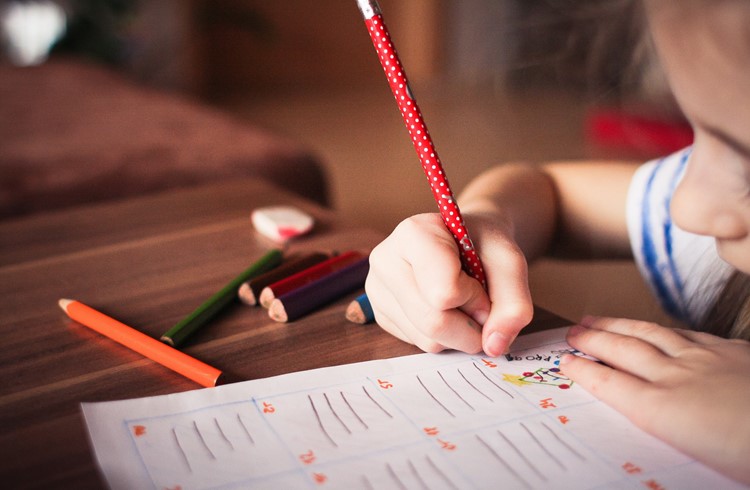 Der Schulstart kann für viele Kinder verunsichernd sein. Nicole Leu weiss, was man dagegen tun kann. (Foto Pixabay)