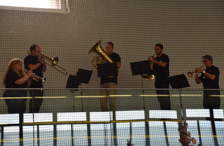 Eine Fanfare leitete den offiziellen Festakt zur Einweihung des Musik- und Kulturraums ein. (Foto Daniel Zumbühl)