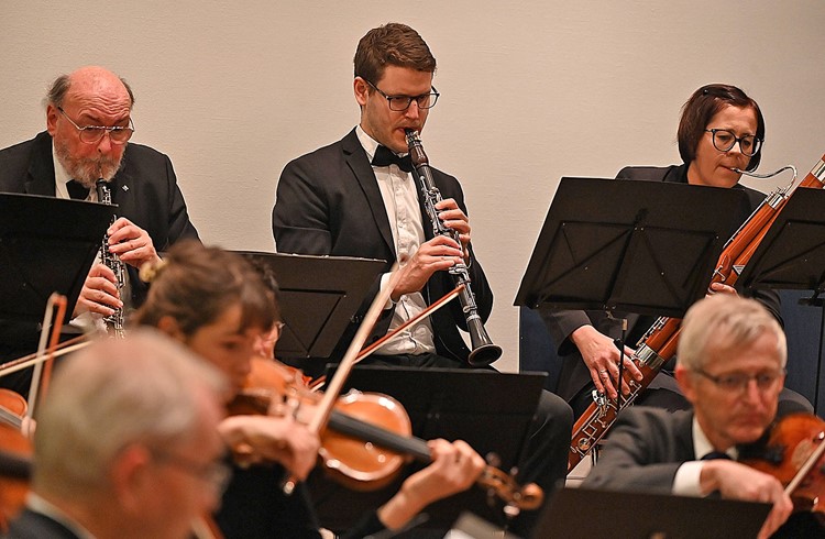 Das Orchester Sursee-Sempach entführte das Publikum in die Heimat der Komponisten und des Dirigenten Eros Jaca. (Foto Werner Mathis)