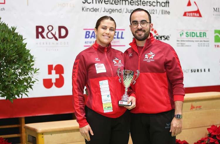 Auf dem Bild Fabienne Kaufmann mit Trainer, sie wurde Schweizer Meisterin. (Foto Ana Birchler-Cruz)
