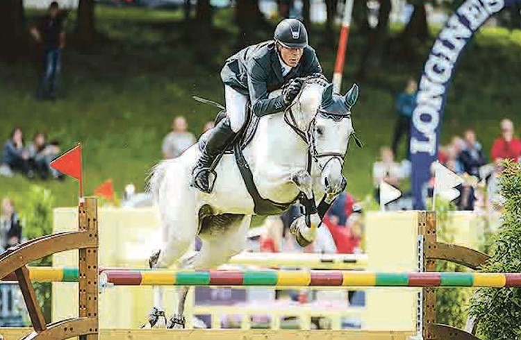 Der Schweizerische Verband für Pferdesport sperrt den Hildisrieder Springreiter Paul Estermann sieben Jahre für die Teilnahme an Pferdesportveranstaltungen. (Foto Archiv)