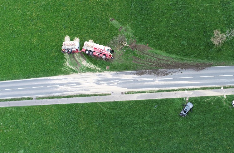 Der Unfall ereignete sich zwischen Ruswil und Hellbühl. (Foto Luzerner Polizei)