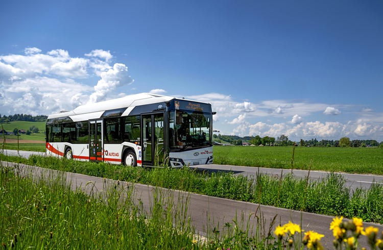 Seit dem letzten Fahrplanwechsel sind auf der Luzerner Landschaft insgesamt sieben Elektrobusse unterwegs. Auf dem Bild E-Bus der Rottal Auto AG auf der Buslinie 64 Wolhusen–Ruswil. (Foto ZVG)
