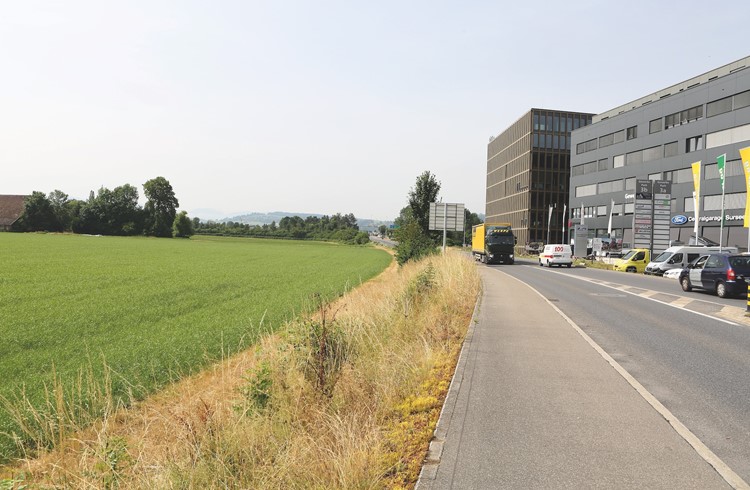 Der Neubau des Luzerner Kantonsspitals entsteht auf der Schwyzermatt in Schenkon – an der Grenze zu Sursee. (Foto Ana Birchler-Cruz)