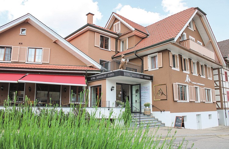 Dashnor Ukaj führt nun den Betrieb des ehemaligen Restaurants Rössli. (Foto Franziska Haas)
