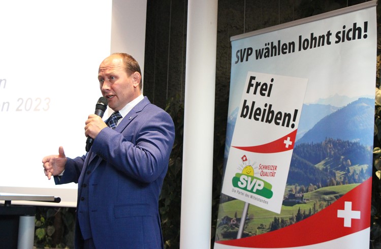 Dieter Haller, Präsident SVP Luzern Stadt sowie Vize-Präsident der SVP Kanton Luzern, konnte die Delegation überzeugen und wurde für die Ständeratskandidatur nominiert. (Franziska Kaufmann)