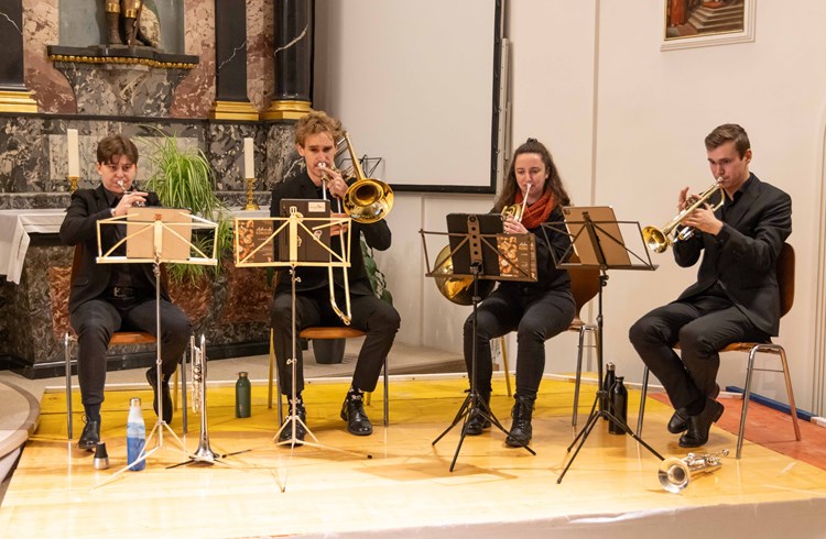 Das Ensemble der Musikhochschule Luzern begleitete den Männerchor musikalisch. (von links) Annaluise Keiser, Fulbert Pieplu, Joy Augsburger, Justin Kaesmacher. (Foto Ramona Meyer-Stöckli)