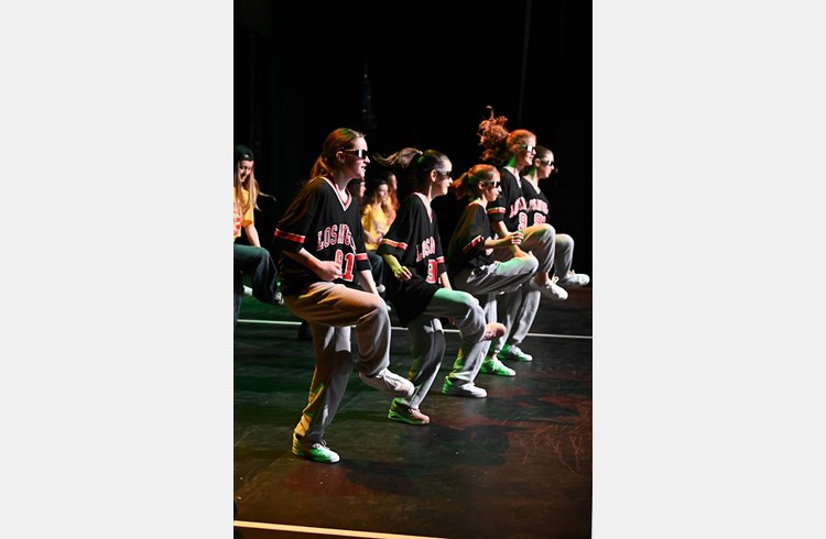 Die Tänzerinnen und Tänzer der Gruppe «The Cracks» der 7. Klasse Sekundarschule Rain/Hildisrieden überzeugten mit ihrem Auftritt. (Foto Felder Photography/Fabienne Felder)
