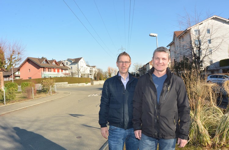 Jim Wolanin (links) und Roger Zurbriggen fordern eine weitsichtige Stromnetzplanung des Kantons. (Foto Geri Wyss)