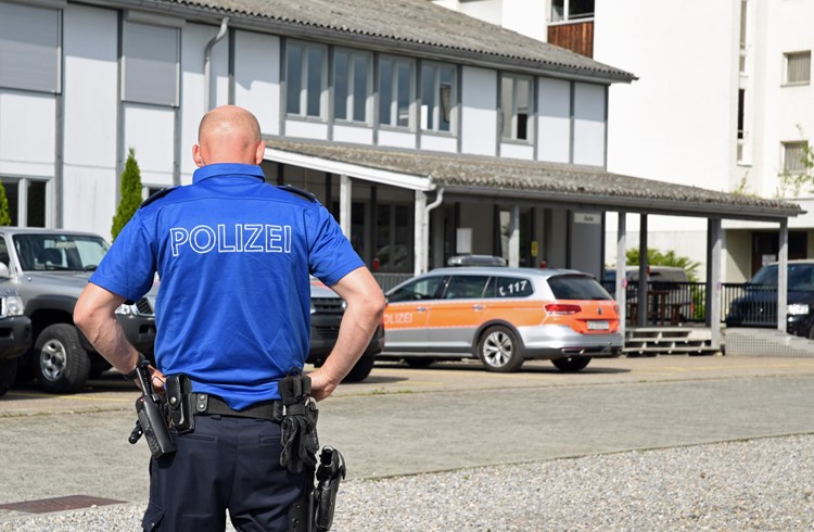 Die Luzerner Polizei übte gestern, 5. Juni, das Verhalten in einer Sonderlage (Foto LuPol).