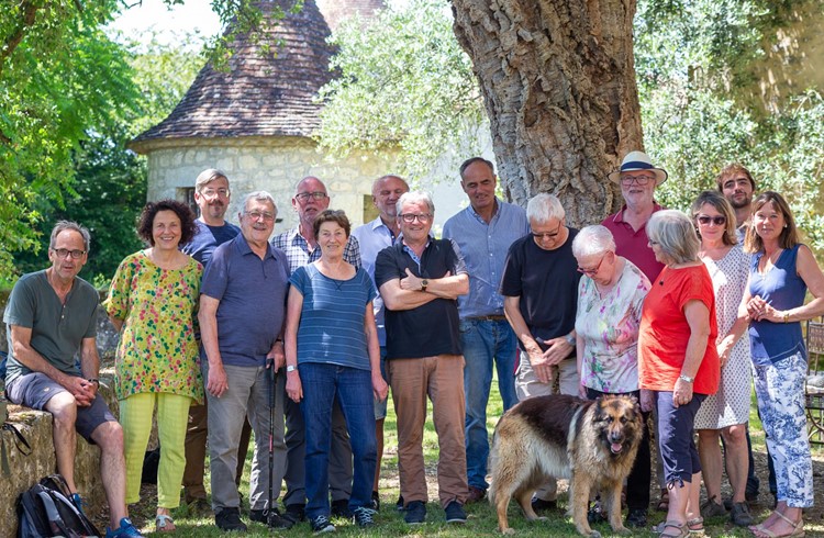 ... und 2019 als Reiseleiter einer internationalen Gruppe von Wein- und Naturfreunden im Bordeaux (links aussen). Fotos zVg