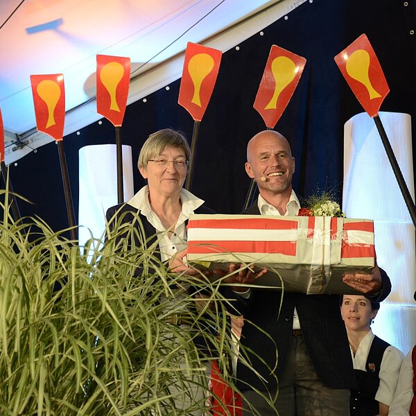 
									Jubiläumsfeier und Seefestspiele - Seeclub Sempach: Bild 4
								