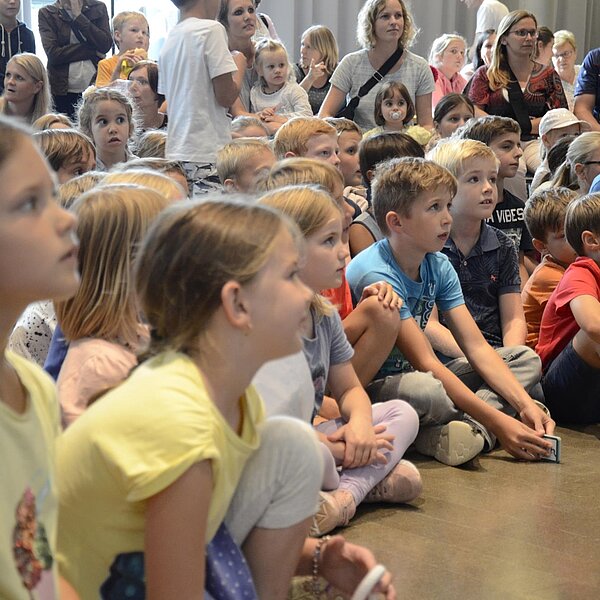 
									Ferienspass NHS Abschlussfest: Bild 10
								
